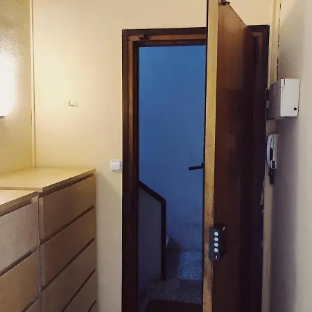Calma - Habitación En Piso Compartido Euroviajeros